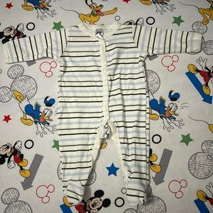 Target infant onesie 0-3 months brand new
